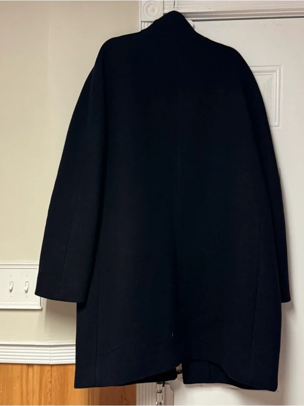 Women’s Black Wool Zip-Front Coat - Picture 2 of 4